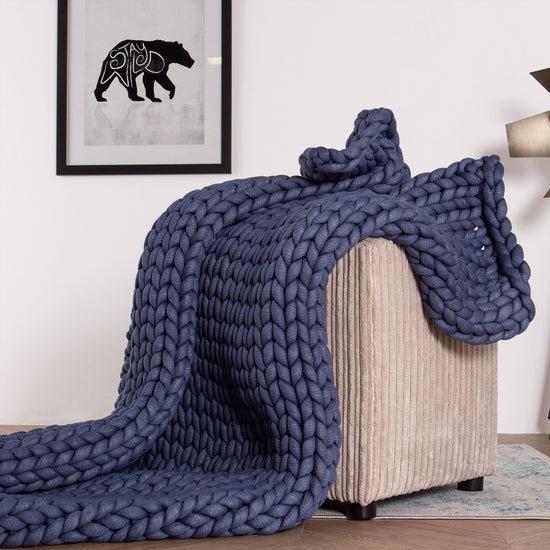 Lounge Pug - Manta de Peso para Adultos para Ansiedad y Relajación - Punto grueso Azul oscuro - 5 KG 135 x 150 cm