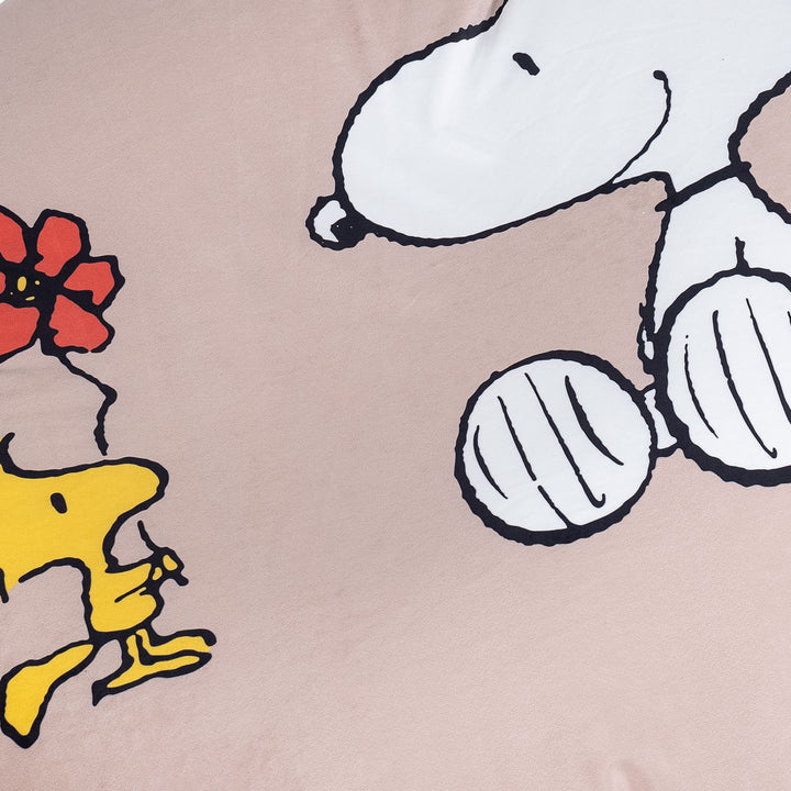 Charlie Brown y Snoopy Puf Flexiforma para Adulto - Corriendo 06