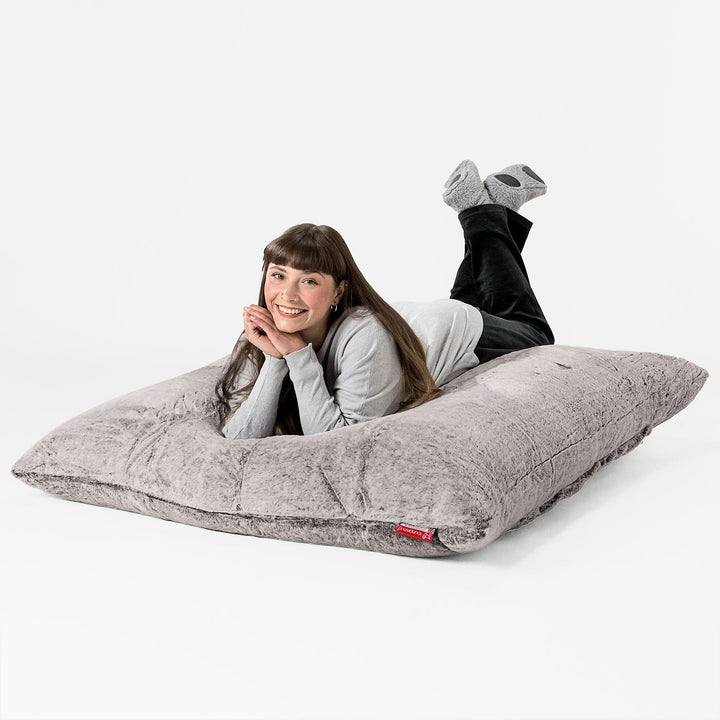 Puff Gigante Cama XL - Piel de Conejo Sintética Gris Claro 03