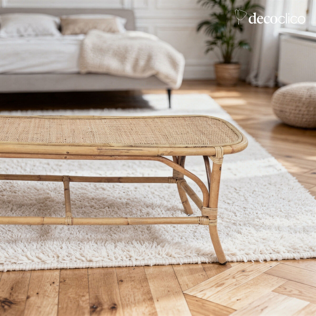 Banc bout de lit coins arrondis en rotin naturel tressé Pavone