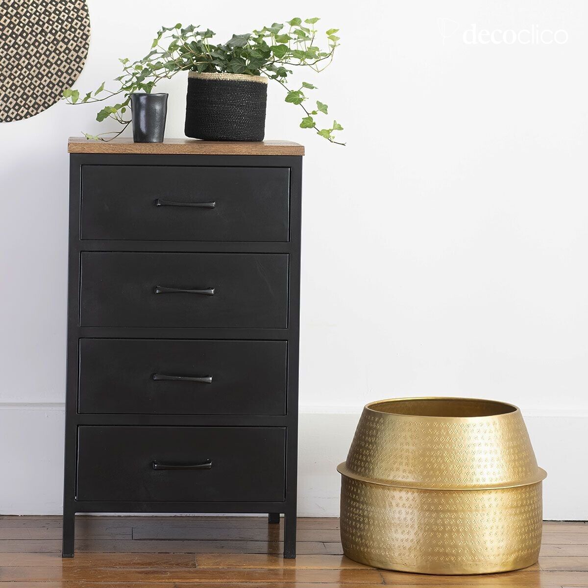 Cache pot en aluminium motifs martelés finition laiton Jaya