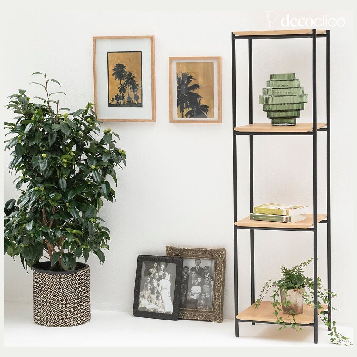 Etagère colonne en placage chêne et métal noir Lykke