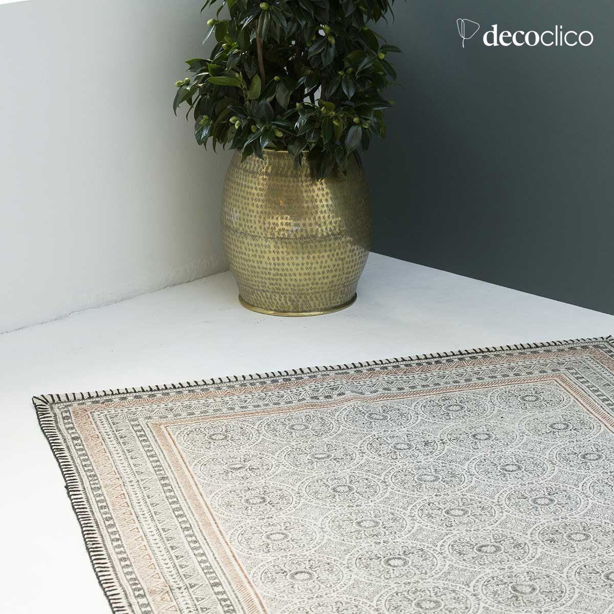 Hand-woven cotton mat, ecru block print with charcoal motifs, 160 x 230 cm