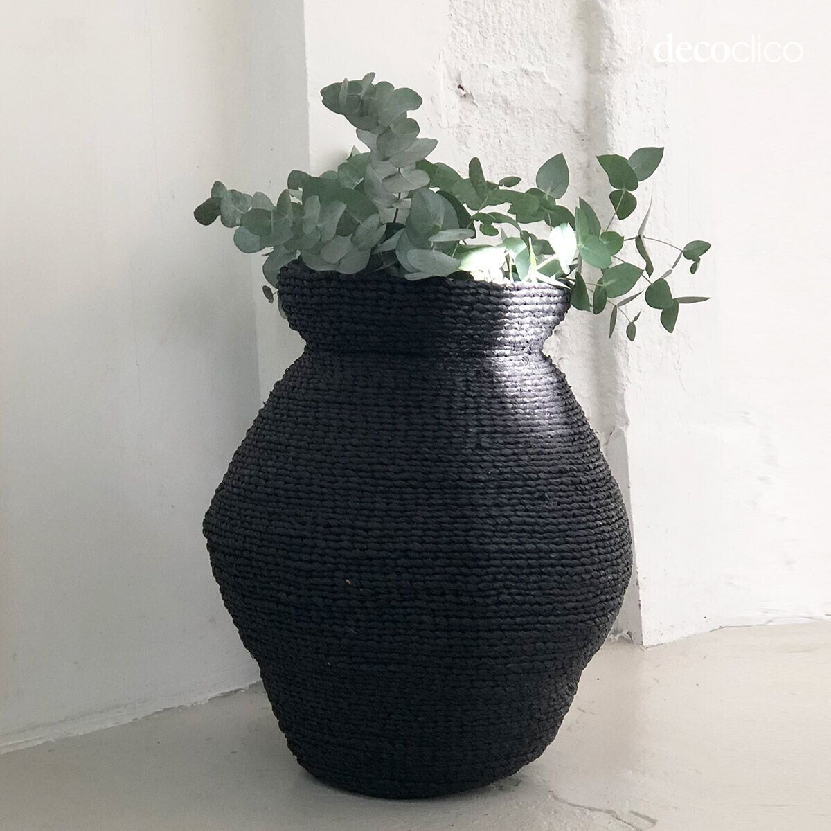Jarre en mendong teinté noir tressé H50 cm Sumba