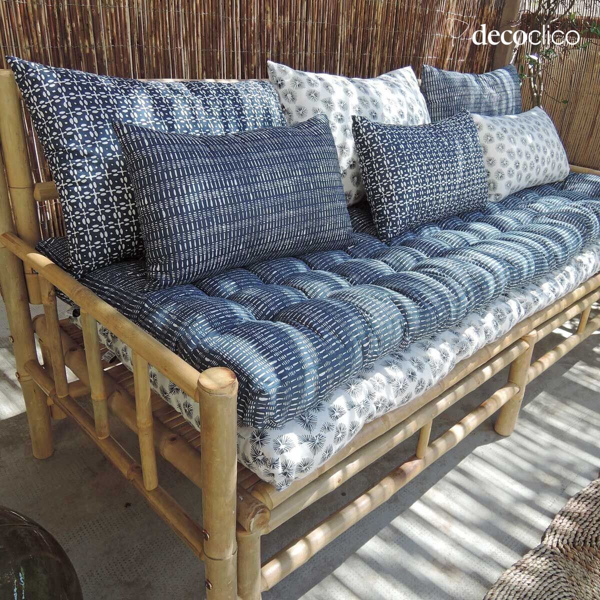 Matelas de sol coton block print imprimé blanc sur fond bleu de prusse Traits Te