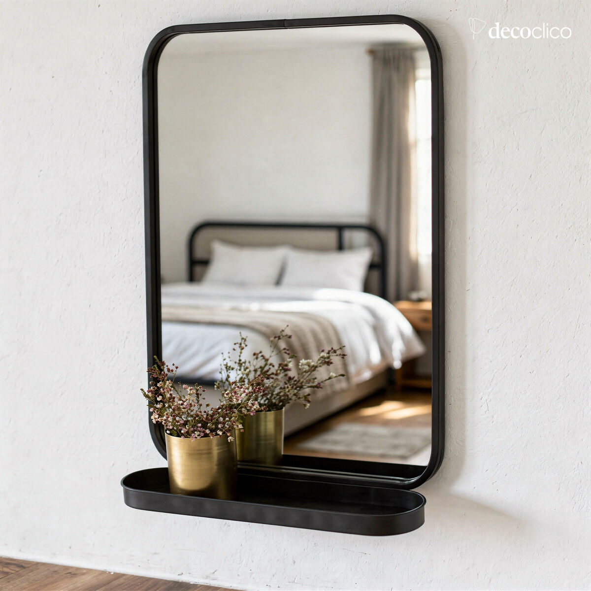 Miroir en métal noir avec étagère 50 x 78 cm Bricklane