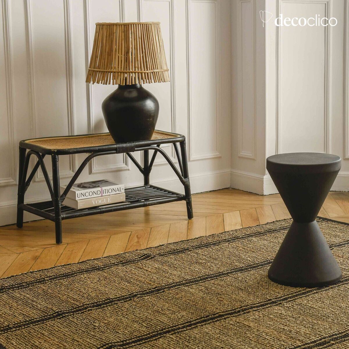 Pied de lampe en terre cuite noir mat fait main Alma