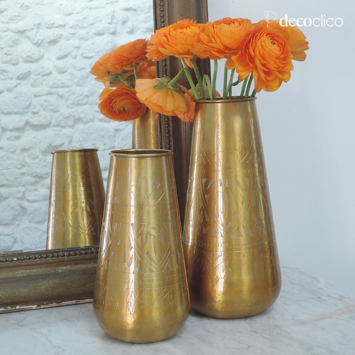 Vase cylindrique en aluminium motifs gravés doré H33 cm Jaya
